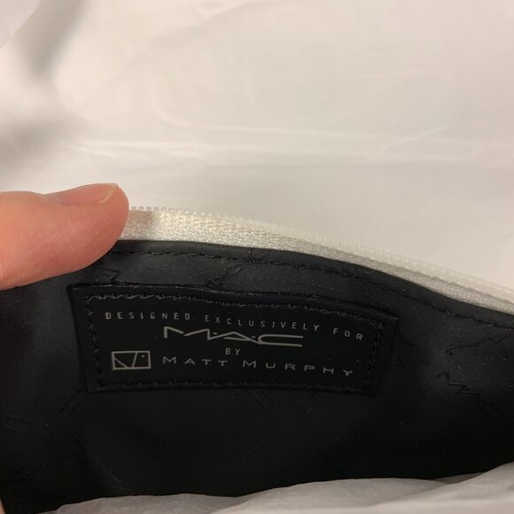 Mac Cosmetics Rare Slim Makeup bag by Matt Murphy in White Vintage 2000s RARE - Picture 4 of 11
